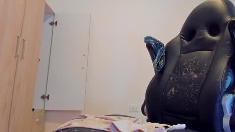     online show from 12-21-24, 03:09