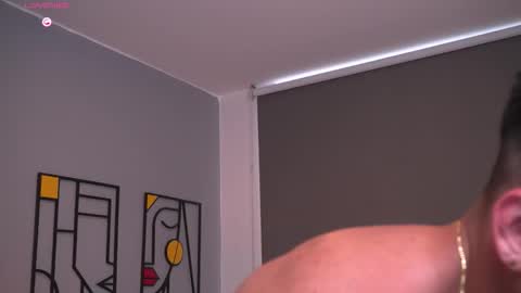 Snapshot of tyler_muscle chatting on 02-13-26, 09:33 David online show from 02-13-26, 09:33