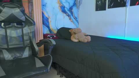 Snapshot of tyler_price01 chatting on 11-27-25, 02:13 Tyler online show from 11-27-25, 02:13