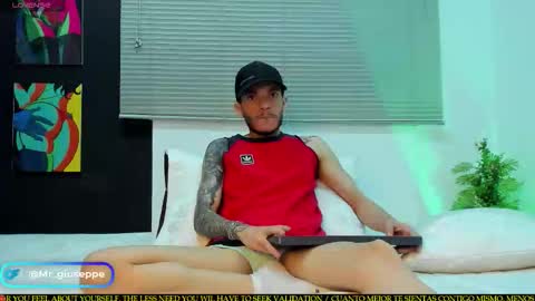 tylergiuseppe_ online show from 12-20-25, 09:33