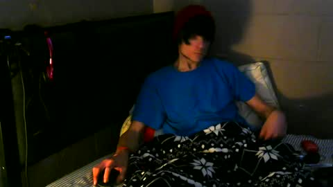 Snapshot of tylerlee199169 chatting on 12-03-24, 06:17 Tyler online show from 12-03-24, 06:17