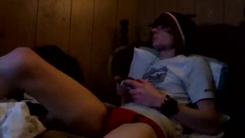 Snapshot of tylerlee199169 chatting on 01-27-25, 04:43 Tyler online show from 01-27-25, 04:43