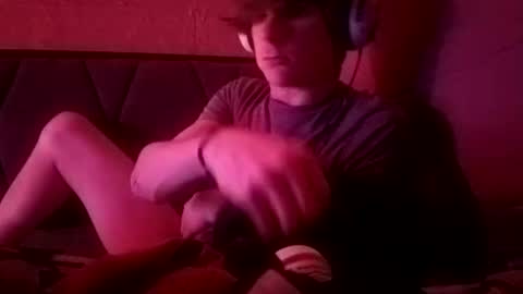 Snapshot of tylerlee199169 chatting on 02-08-26, 12:08 Tyler online show from 02-08-26, 12:08