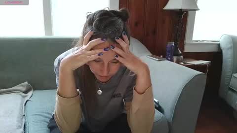 Tyler Sands online show from 11-13-25, 01:21