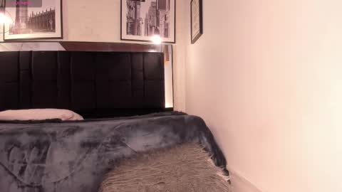       online show from 11-24-25, 03:06