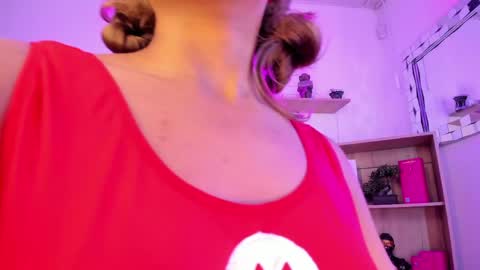 tylla__ online show from 05-24-26, 09:42