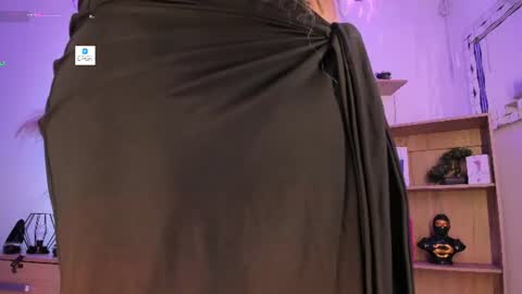 Snapshot of tylla__ chatting on 06-14-26, 05:20 tylla__ online show from 06-14-26, 05:20
