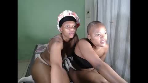 tyratrixie online show from 04-21-26, 02:51