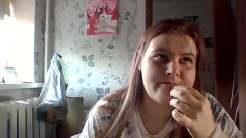 Snapshot of tyuoooy3 chatting on 09-17-25, 06:15 Tyuoooy3s online show from 09-17-25, 06:15