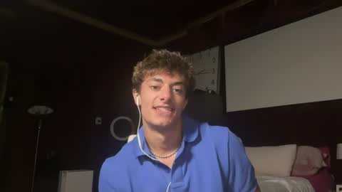 Snapshot of tyy0ung chatting on 06-12-26, 05:45 tyy0ung online show from 06-12-26, 05:45