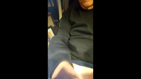 Snapshot of ucansitonit chatting on 12-15-25, 05:44 ucansitonit online show from 12-15-25, 05:44