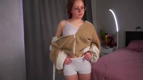 Lili online show from 02-20-26, 04:42