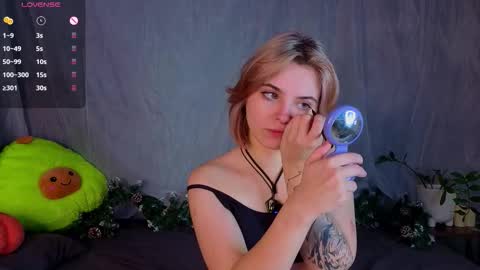 Polly online show from 12-14-25, 03:28