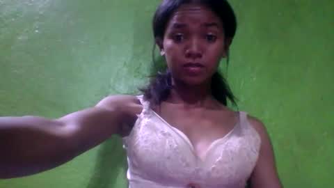 ueschancheuse online show from 04-18-26, 07:58