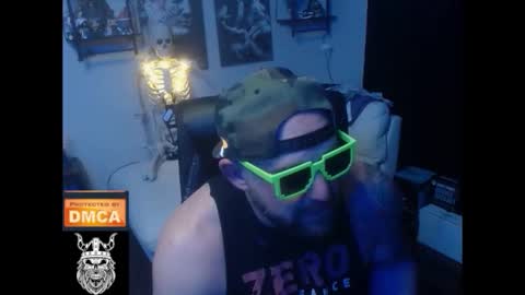 Snapshot of ugly_viking chatting on 03-04-26, 02:39 Ugly Viking online show from 03-04-26, 02:39