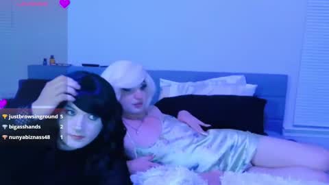 Lexi online show from 11-30-25, 06:06