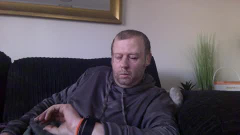 ukmatty3 online show from 01-24-25, 01:03