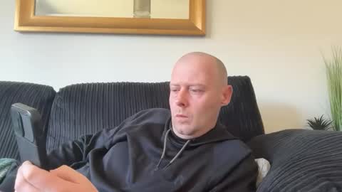 ukmatty3 online show from 04-18-26, 03:16