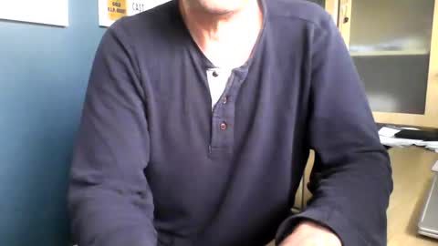 Snapshot of ukshowall chatting on 02-23-25, 11:22 mark online show from 02-23-25, 11:22
