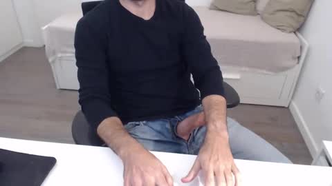 Snapshot of ulep chatting on 11-28-25, 12:08 Ulep online show from 11-28-25, 12:08