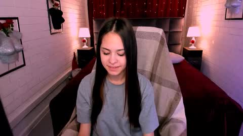 Snapshot of ulianeer chatting on 11-09-25, 05:06 Ulia online show from 11-09-25, 05:06