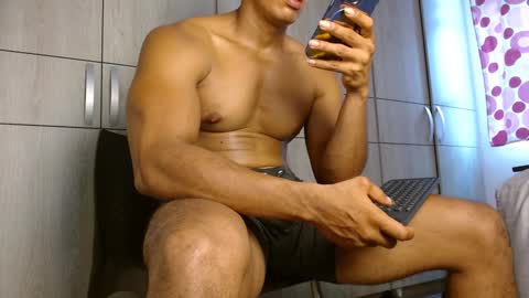 Snapshot of ulisess15 chatting on 01-17-25, 01:13 Felipe model independent online show from 01-17-25, 01:13