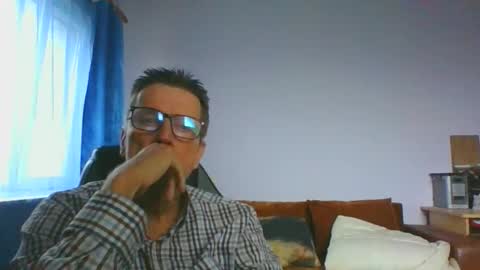 ulmeni4 online show from 11-30-25, 09:35