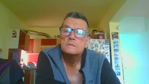 ulmeni4 online show from 04-07-26, 07:42