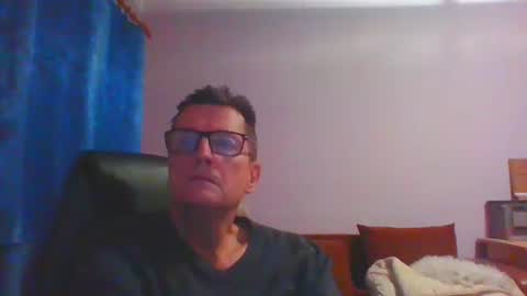 Snapshot of ulmeni7 chatting on 01-09-26, 07:26 ulmeni7 online show from 01-09-26, 07:26