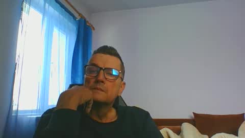 Snapshot of ulmeni7 chatting on 01-15-26, 11:04 ulmeni7 online show from 01-15-26, 11:04
