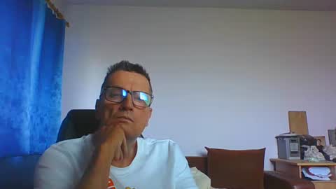 ulmeni7 online show from 06-19-26, 07:01