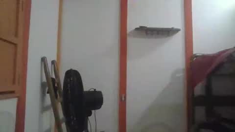 Snapshot of ulramon11 chatting on 12-15-25, 06:39 ulramon11 online show from 12-15-25, 06:39