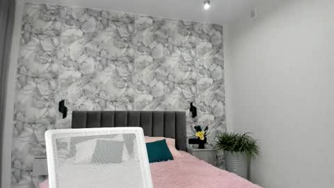 Melena online show from 12-16-25, 12:48