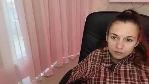 Snapshot of ulyanix chatting on 09-26-25, 04:05 Ulyana online show from 09-26-25, 04:05