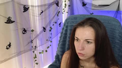 Snapshot of ulyanix chatting on 10-29-25, 09:55 Ulyana online show from 10-29-25, 09:55