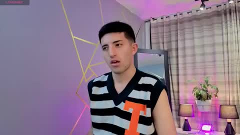 Snapshot of un_sluttyy chatting on 11-03-25, 12:28 un_sluttyy online show from 11-03-25, 12:28