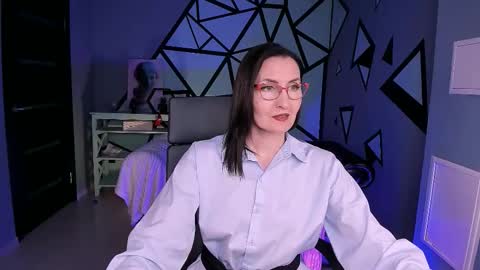 Snapshot of unatera chatting on 01-10-26, 09:22 UnaTera online show from 01-10-26, 09:22