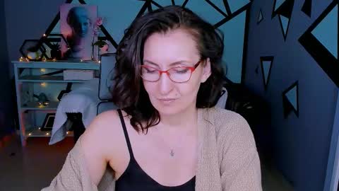 Snapshot of unatera chatting on 02-07-26, 09:13 UnaTera online show from 02-07-26, 09:13