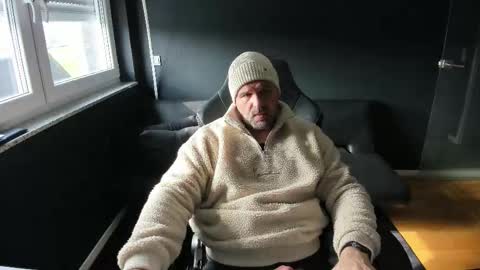 Snapshot of uncle_bear chatting on 03-27-26, 08:48 Uncle Bear online show from 03-27-26, 08:48