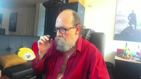 Snapshot of uncle_hottiecb chatting on 05-31-26, 06:09 Uncle Hottie online show from 05-31-26, 06:09