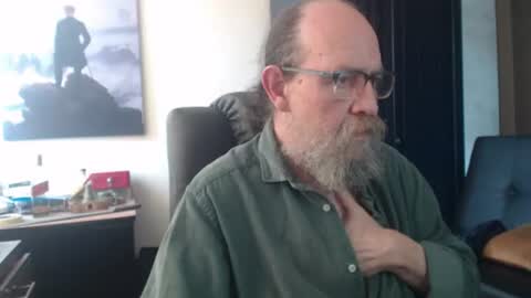 Snapshot of uncle_hottiecb chatting on 06-27-26, 04:01 Uncle Hottie online show from 06-27-26, 04:01