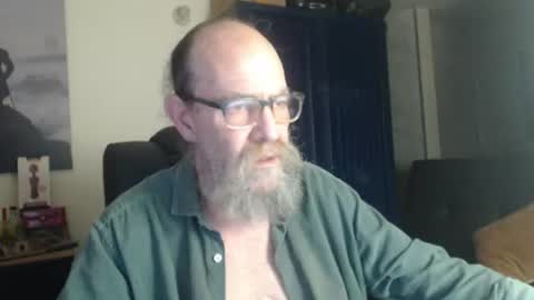 Snapshot of uncle_hottiecb chatting on 07-12-26, 05:20 Uncle Hottie online show from 07-12-26, 05:20