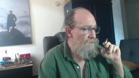 Snapshot of uncle_hottiecb chatting on 07-14-26, 04:23 Uncle Hottie online show from 07-14-26, 04:23