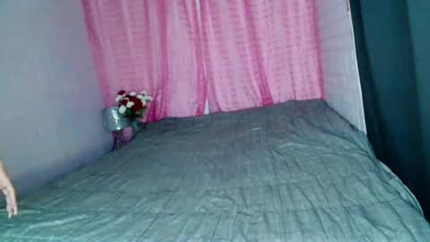 Snapshot of uncut_queen chatting on 07-07-26, 12:57 LOVELY JANE online show from 07-07-26, 12:57