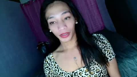 Snapshot of uncut_queen chatting on 07-12-26, 01:18 LOVELY JANE online show from 07-12-26, 01:18