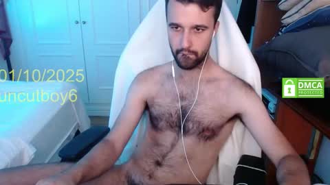 Snapshot of uncutboy6 chatting on 10-01-25, 01:39 Uncut online show from 10-01-25, 01:39