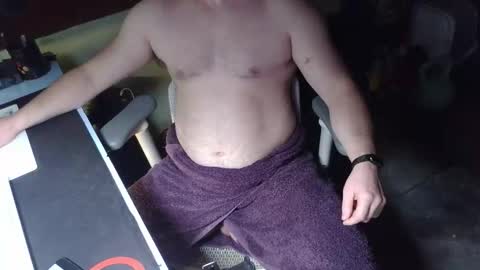 Snapshot of under_the_desk40 chatting on 02-24-26, 10:19 Under the desk online show from 02-24-26, 10:19