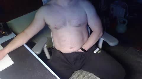 Under the desk online show from 04-01-26, 09:01