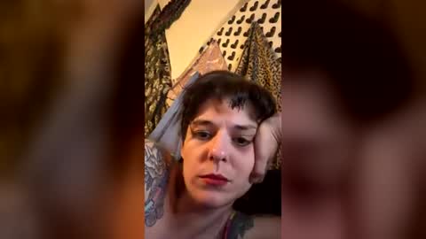 Snapshot of unemployedstripper chatting on 07-19-26, 02:26 unemployedstripper online show from 07-19-26, 02:26