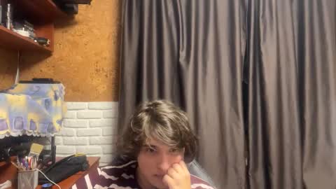 Snapshot of unholy_heat chatting on 10-08-25, 08:28 Anri online show from 10-08-25, 08:28